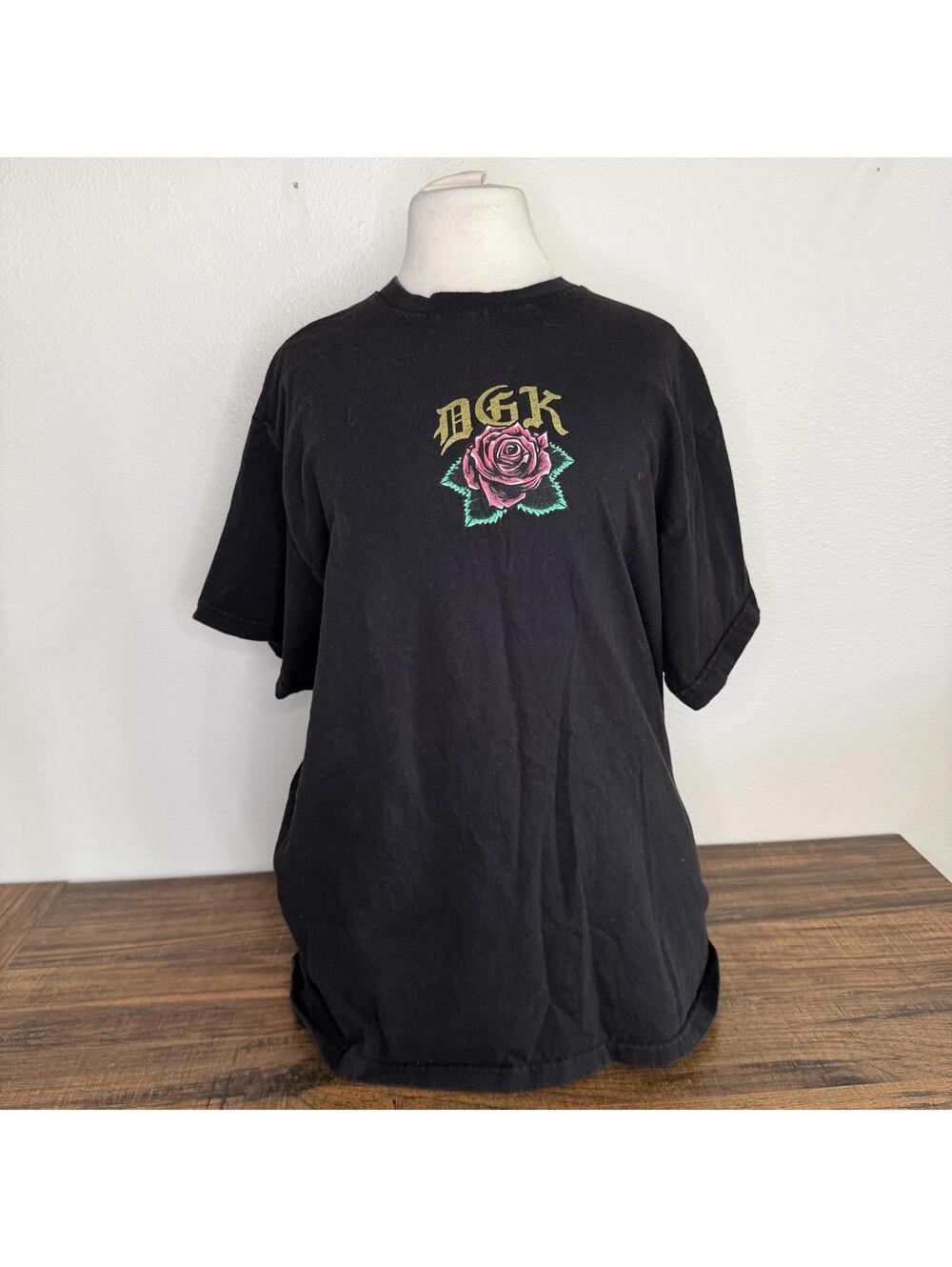 DGK Black T-Shirt with Rose Graphic Size Large